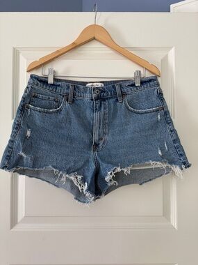 Abercrombie High Rise Mom Short